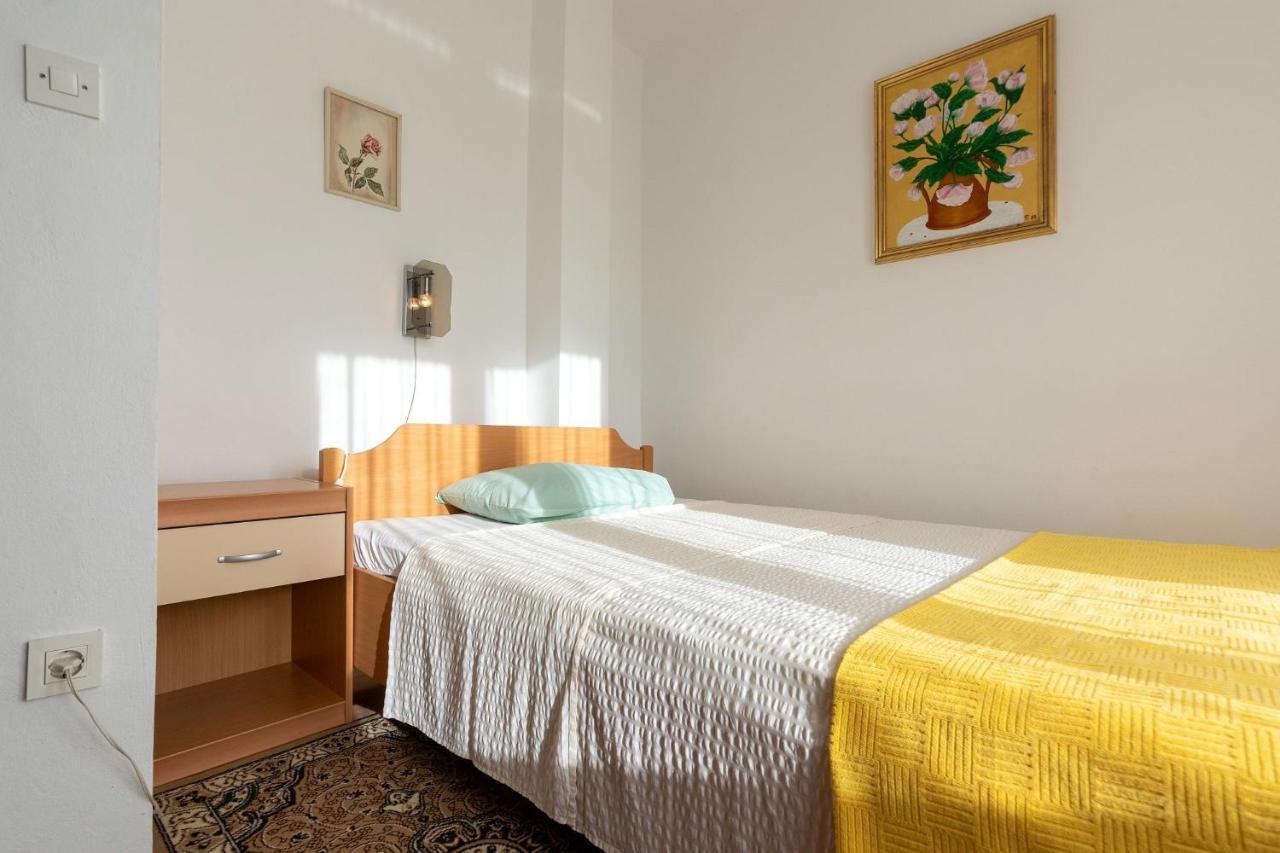 Apartments Pilicari (Adults Only) ロヴィニ エクステリア 写真