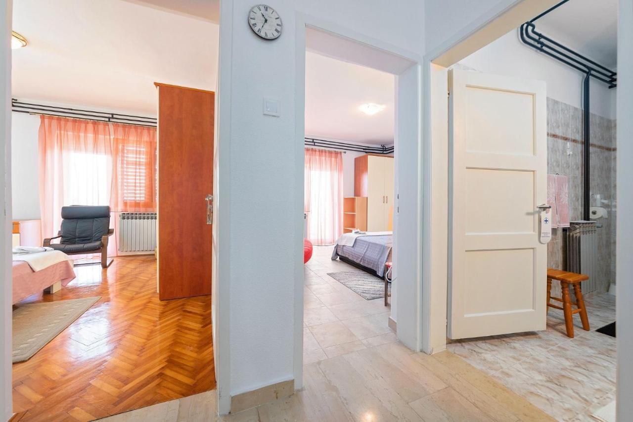 Apartments Pilicari (Adults Only) ロヴィニ エクステリア 写真