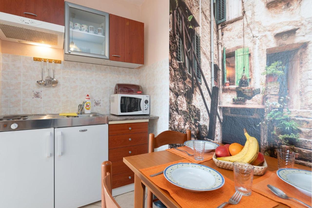 Apartments Pilicari (Adults Only) ロヴィニ エクステリア 写真