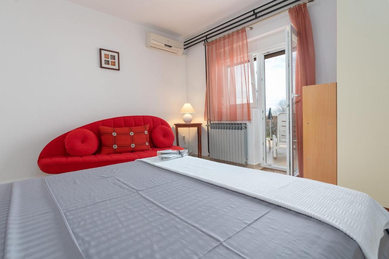 Apartments Pilicari (Adults Only) ロヴィニ エクステリア 写真