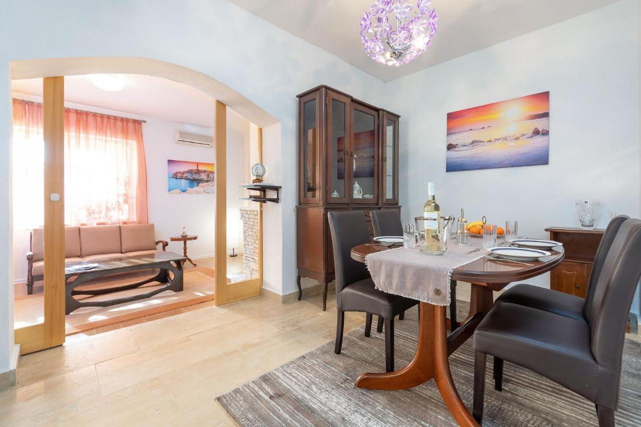 Apartments Pilicari (Adults Only) ロヴィニ エクステリア 写真