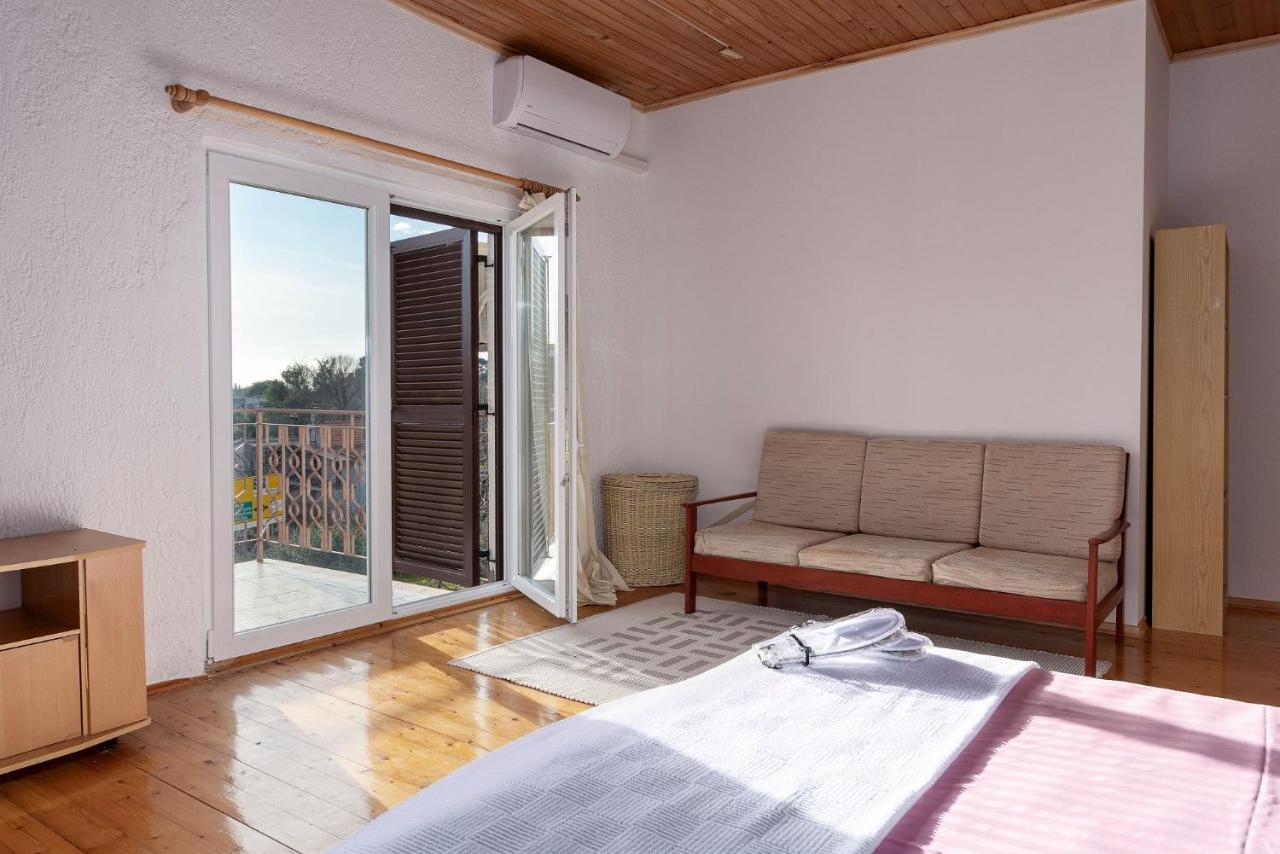 Apartments Pilicari (Adults Only) ロヴィニ エクステリア 写真