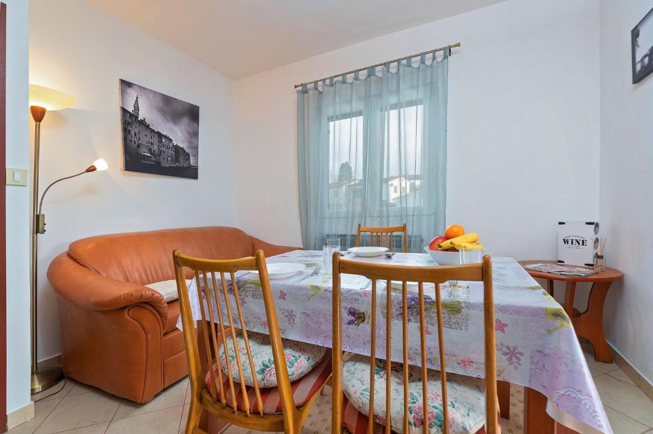 Apartments Pilicari (Adults Only) ロヴィニ エクステリア 写真