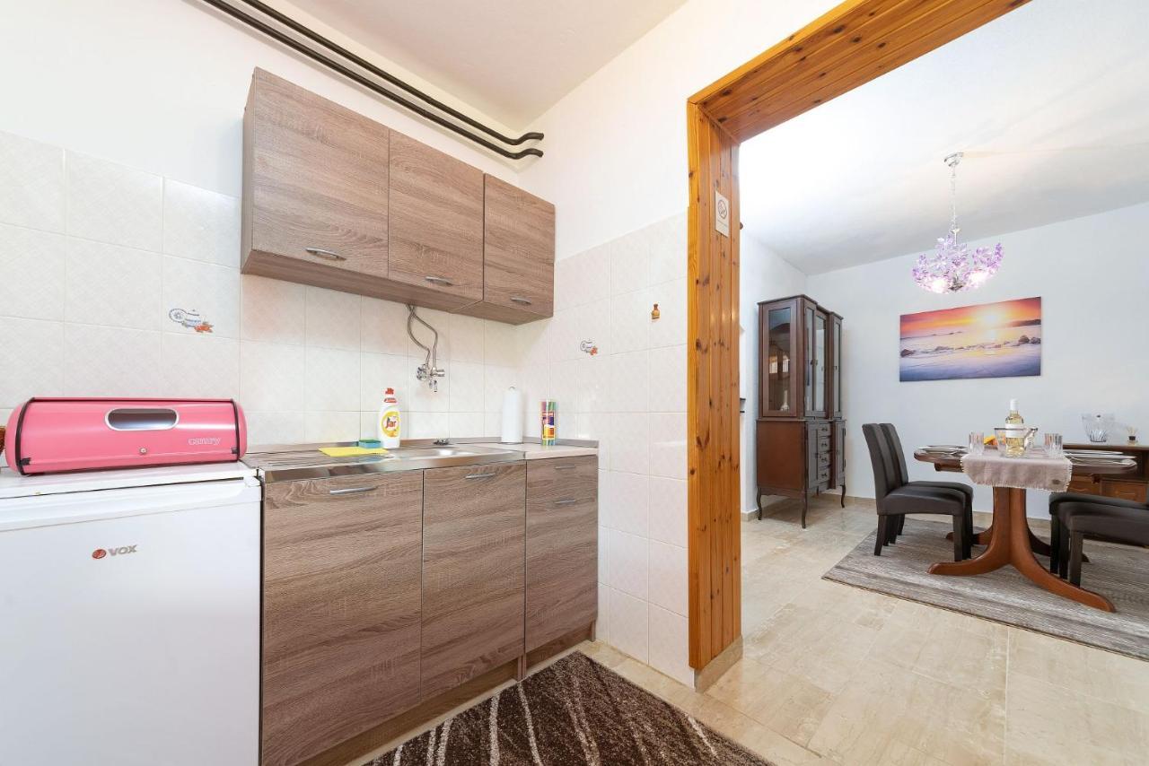 Apartments Pilicari (Adults Only) ロヴィニ エクステリア 写真